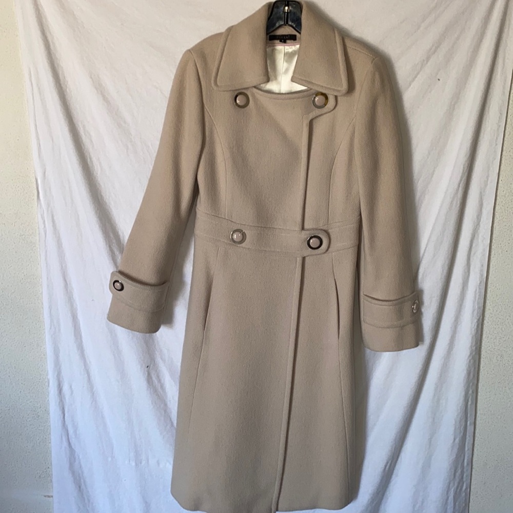 Jungal 100% Wool Coat in Off-White/Blush Color